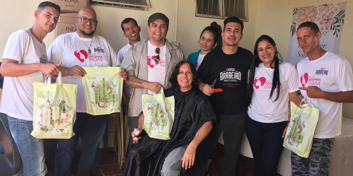 Pacientes de ONG em Assis (SP) ganham ‘Dia da Beleza’ da Inoar Cosméticos